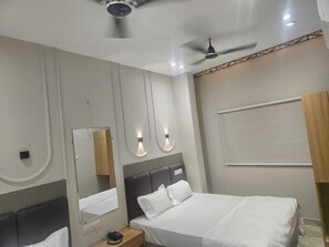 Free WiFi - Hotel Shree Ji Heritage (Ujjain)