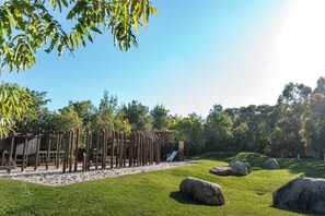 المنطقة المحيطة بالمنشأة