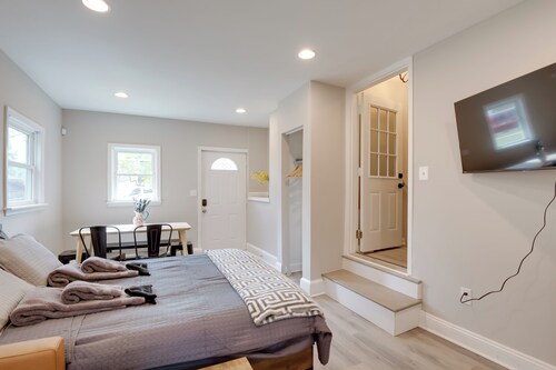 2 Mi to Historic Occoquan District: Modern Duplex