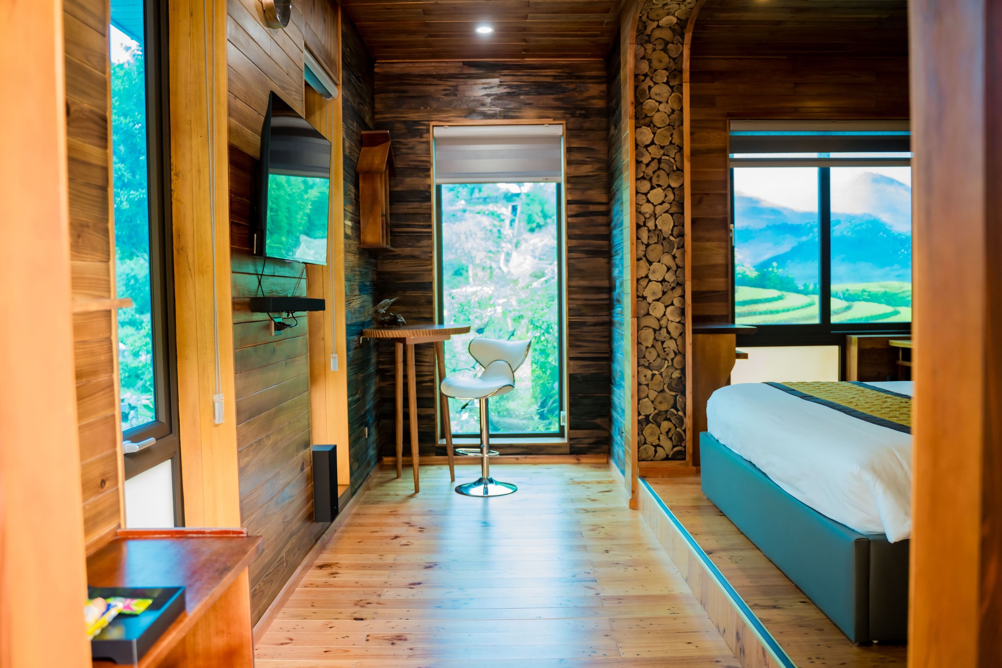 Ropa de cama hipoalergénica, minibar y escritorio 