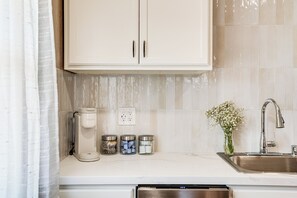 Interior - Couple  ’s Retreat! Shop, Dine, Explore Dtwn Oakdale (Oakdale)