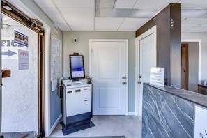 Lobby - Pet-Friendly Studio 2 Mi to Dtwn Sebring! (Sebring)