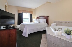 4 bedrooms, iron/ironing board, free WiFi, bed sheets - Luxury Meets Nature! 2 Cozy Units w/  Pool, Gym, Golf & Riverside Dining! (Pembine)