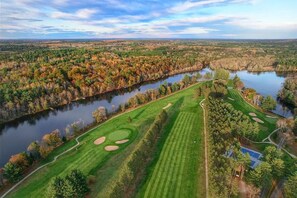 Golf - Cozy Group Stay | Free Parking, Pool, Gym, & Riverside Adventures Nearby (Pembine)