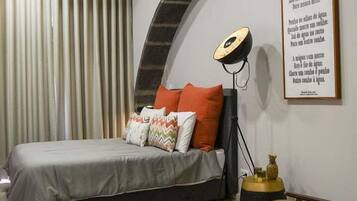 Escritorio, Internet, ropa de cama