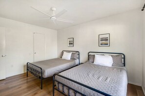 1 chambre, bureau, fer et planche à repasser, Wi-Fi