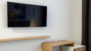 Quarto duplo standard, vista para a cidade | Cofres nos quartos, quartos à prova de som, Wi-Fi de cortesia