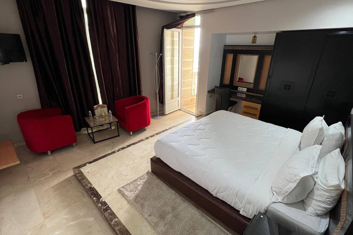 Superior Double or Twin Room | In-room safe, blackout drapes, free WiFi