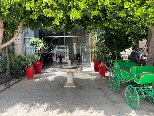 Hotel Pyramides Collection