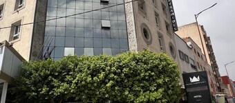 Hotel Pyramides Collection