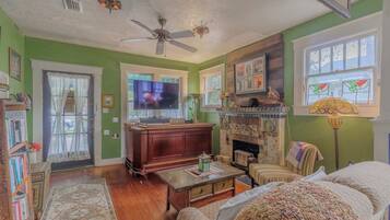 Smart TV, fireplace, printers