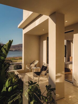 Family Room, Ocean View | Desk, laptop workspace, blackout drapes, soundproofing - Dali Antu Yuanchu seaview Homestay (Dali)