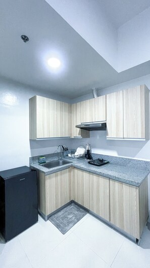 Shared Dormitory, 1 Bedroom, Balcony | Private kitchen - Room-refreshing Studio Escape With Home (Iloilo)