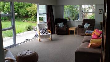 House, 4 Bedrooms, Terrace, Garden View | Living room