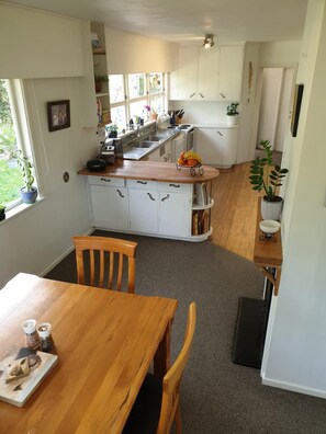 House, 4 Bedrooms, Terrace, Garden View | Interior