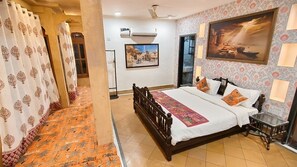 Soundproofing, free WiFi - Svarn By Experience Jaisalmer (Jaisalmer)