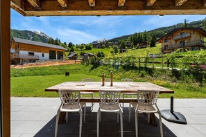 Outdoor dining area