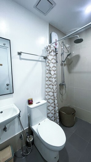 Shared Dormitory, 1 Bedroom, Balcony | Bathroom