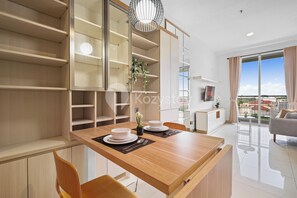 Apartemen, 1 kamar tidur, pemandangan laut | Ruang makan