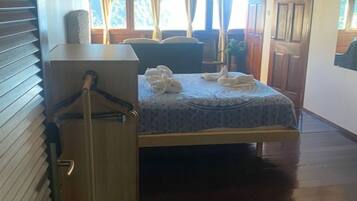 1 quarto, Wi-Fi de cortesia, roupa de cama