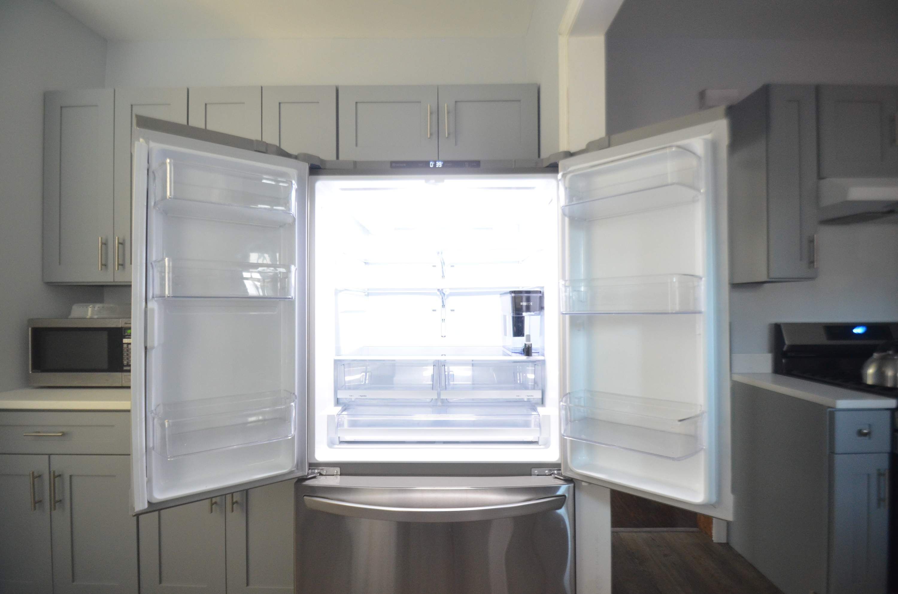 冰箱、微波炉、烤箱、炉灶