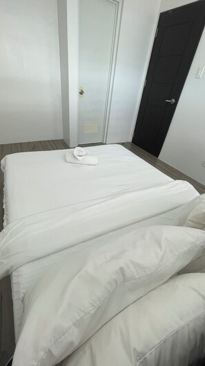 Dormitorio compartido, 1 habitación, balcón | 1 habitación 