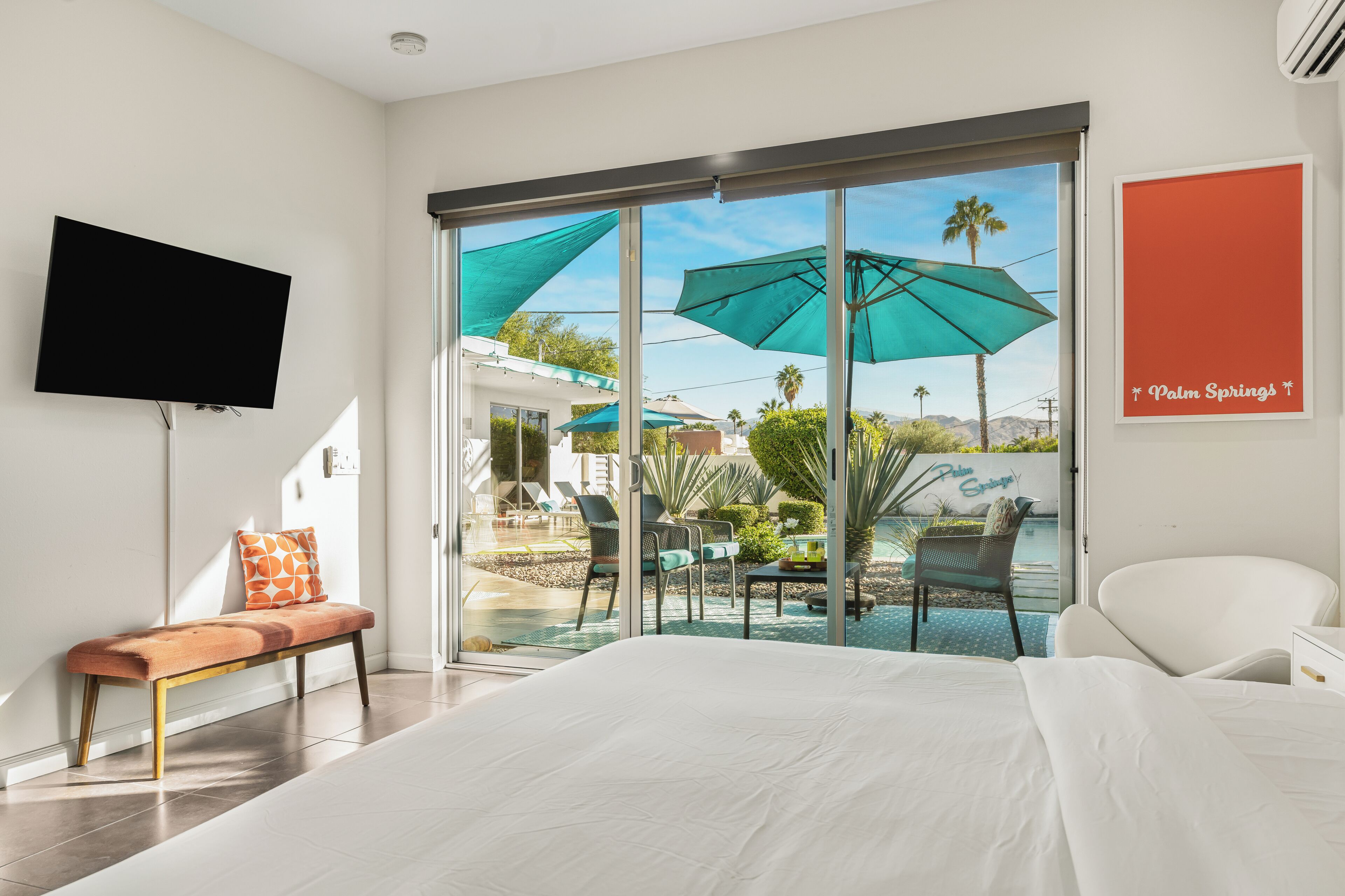 3 bedrooms, free WiFi, bed sheets, wheelchair access