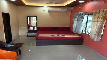 Deluxe Double Room, City View | Free WiFi