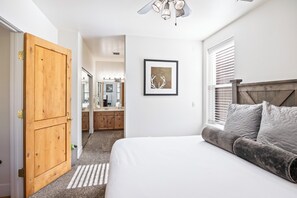 2 chambres, bureau, fer et planche à repasser, Wi-Fi gratuit