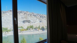 مكتب وواي فاي مجانًا