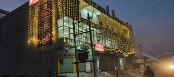 Hotel Raj Villas Palace