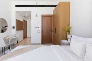Zimmersafe, Bügeleisen/Bügelbrett, kostenloses WLAN, Bettwäsche