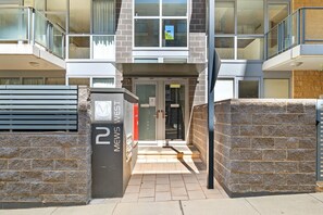 تفاصيل الفندق من الخارج