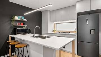 Fridge, microwave, oven, stovetop