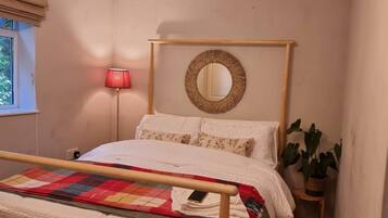 1 habitación, tabla de planchar con plancha, internet y ropa de cama