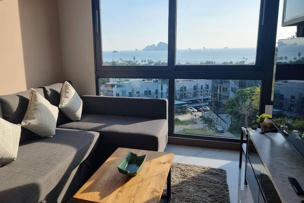 Apartment, 1 Bedroom, Accessible, Balcony | Living area