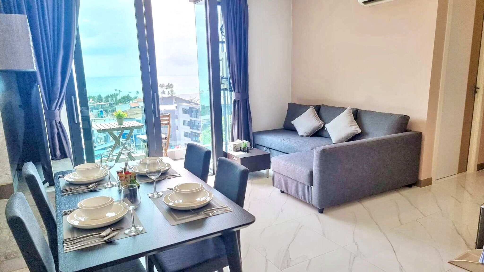 อพาร์ทเมนท์, 2 ห้องนอน, พร้อมสิ่งอำนวยความสะดวกสำหรับผ ู้พิการ, ระเบียง | บริเวณนั่งเล่น