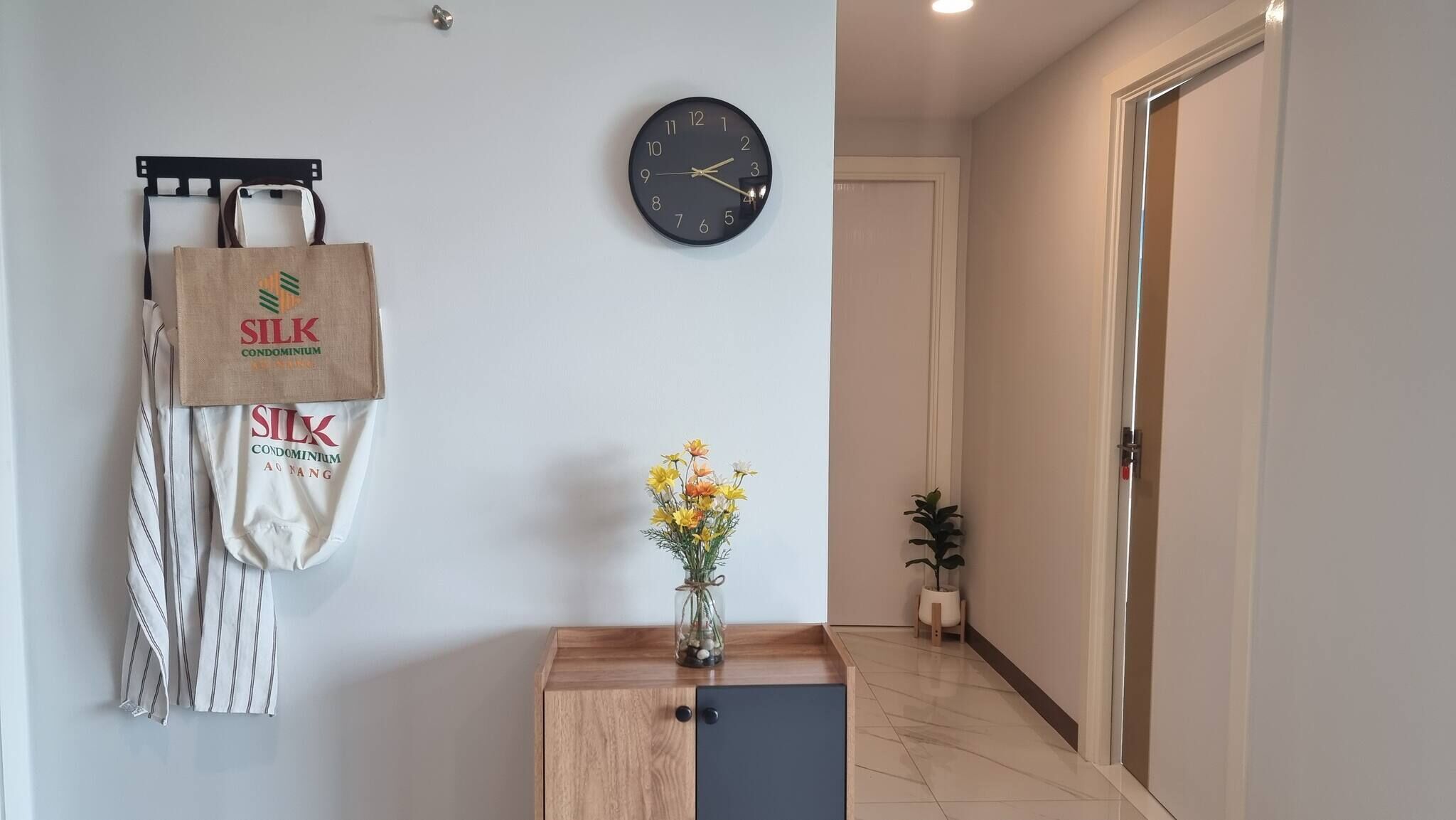 Apartment, 2 Bedrooms, Accessible, Balcony | Interior