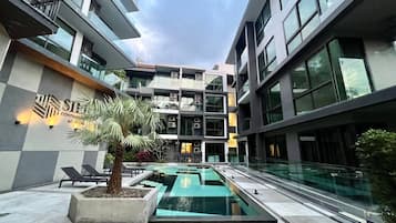 Apartment, 2 Schlafzimmer, barrierefrei, Balkon | Pool