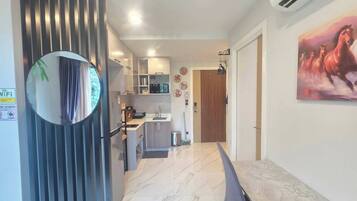 Apartamento, 1 habitación, accesible para personas con discapacidad, balcón | Interior