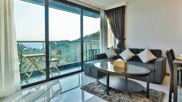 Appartement, 2 chambres, accessible aux personnes à mobilité réduite, balcon | Coin séjour