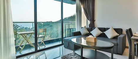 Apartamento, 2 quartos, acessível, sacada | Área de estar