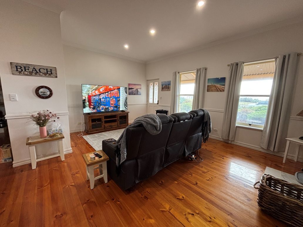 Seagrass -Absolute Beachfront Cottage - Seaside Retreat- Glorious North Shields - Boston