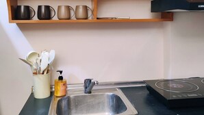 Unclassified image, 4 of 11, button - Charming 2BR Condo in Cambridge with WIFI, Smart TV (Cainta)