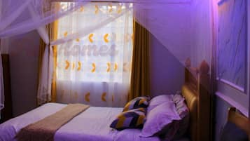 1 bedroom, iron/ironing board, internet, bed sheets