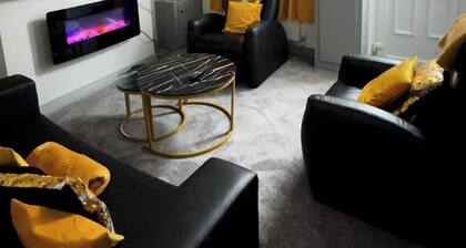 De gold airbnb ltd 1