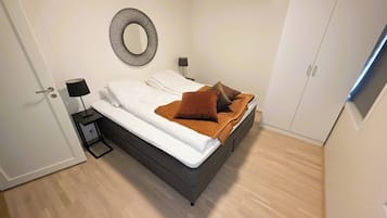 2 bedrooms, internet, wheelchair access