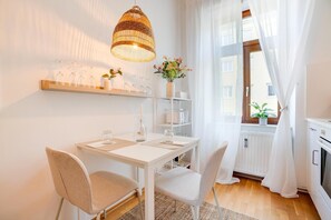 Dining - Arcadio Home – City Comfort (Graz)