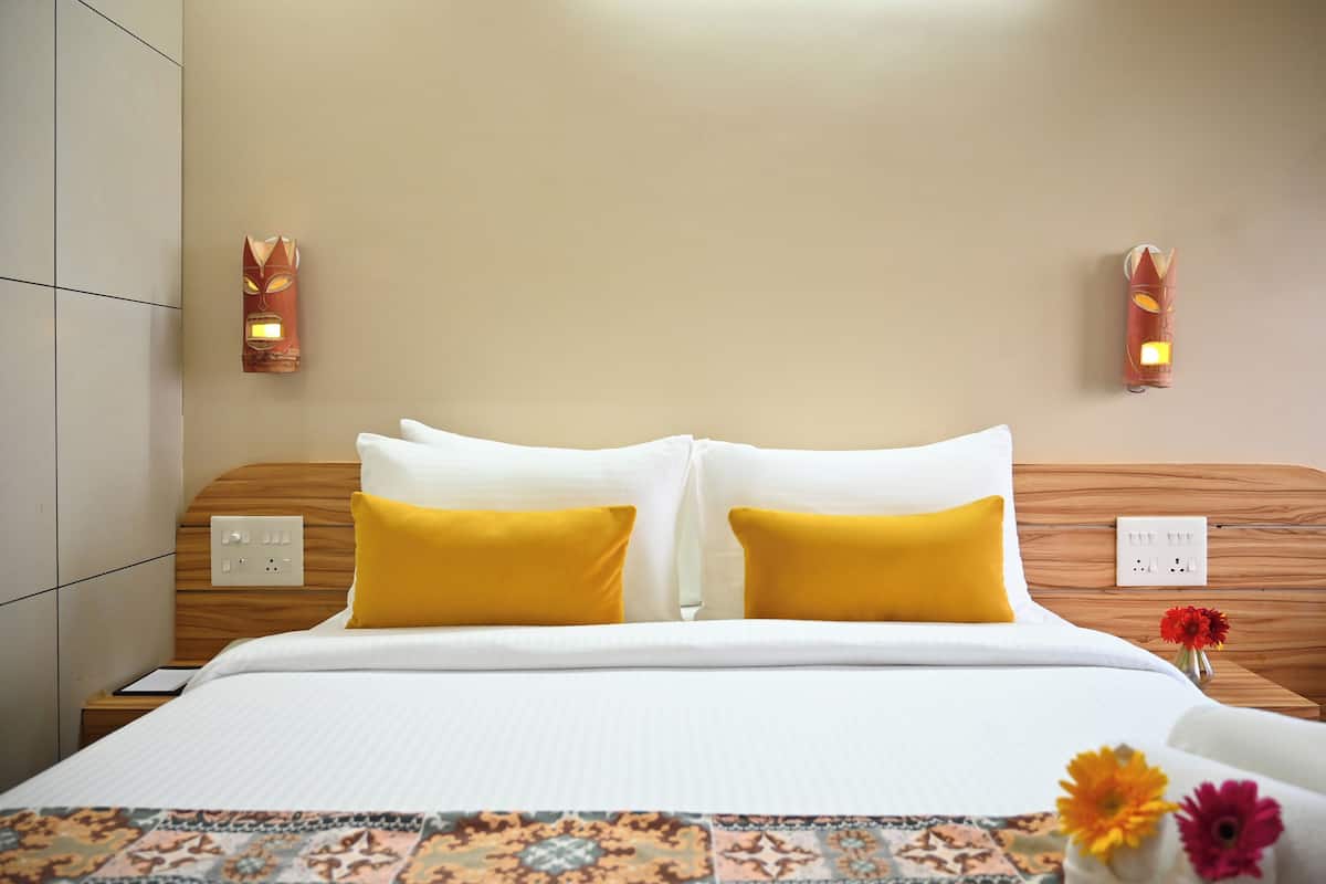 Deluxe Room | Desk, iron/ironing board, free WiFi