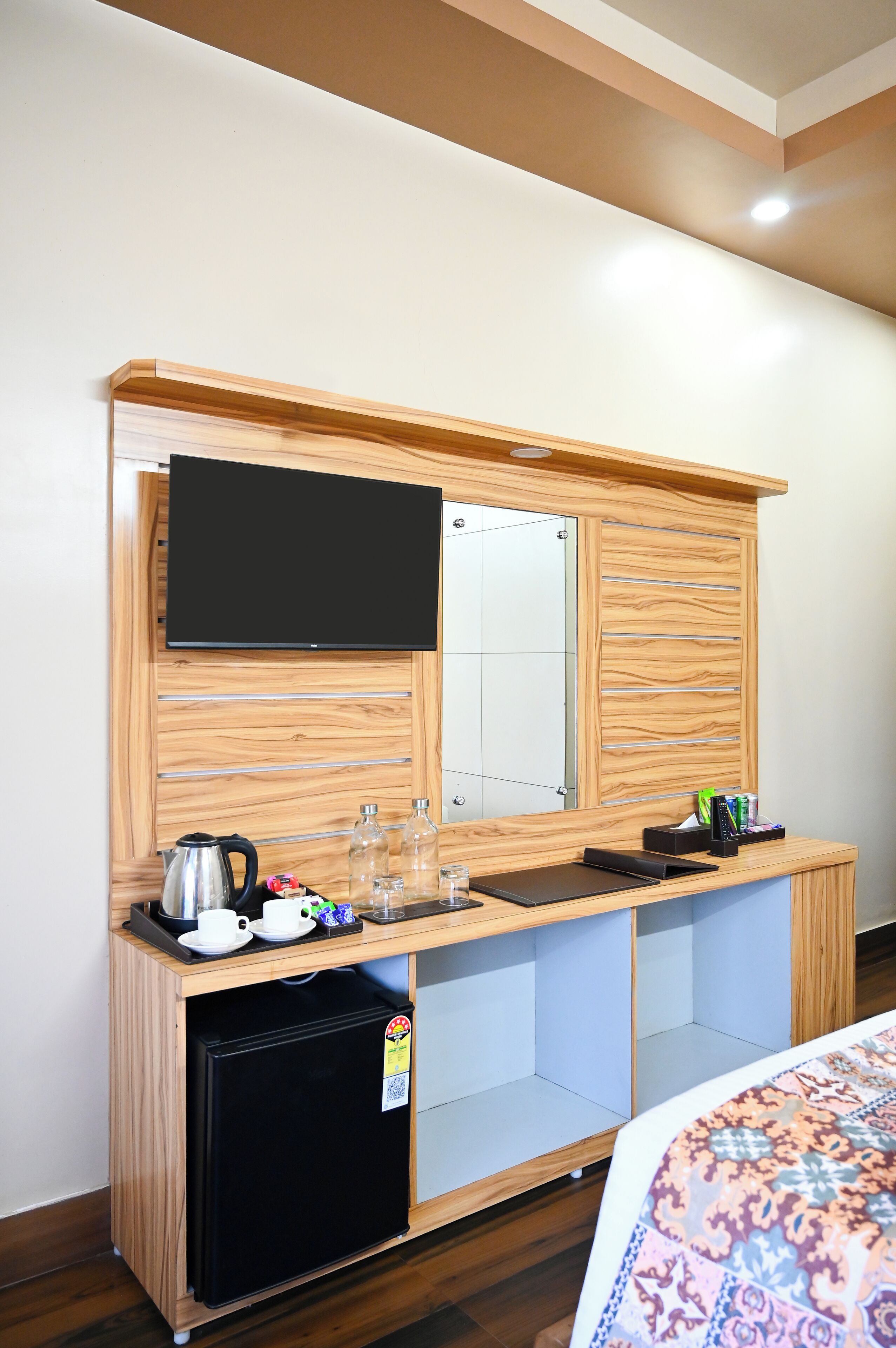 Superior Room | Desk, iron/ironing board, free WiFi